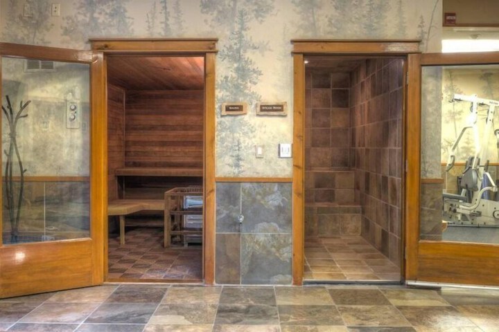 Premier 2 Bedroom Ski in Ski out Vacation Rental at the Timbers With the Best Access to Skiing in Keystone