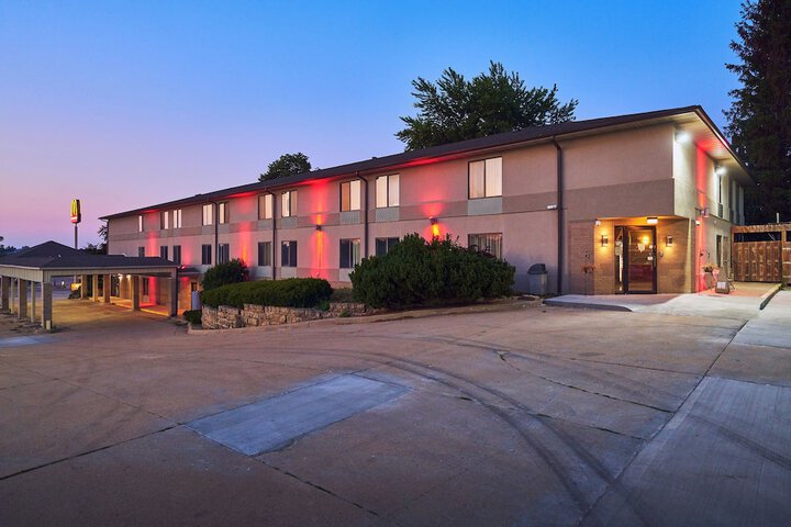 Hotel 14 of 77