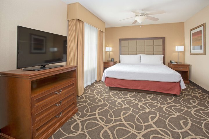 Room 12 of 23