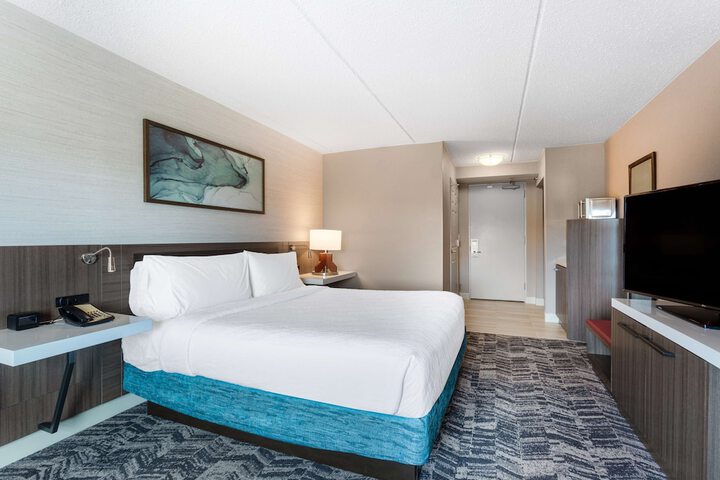 Room 15 of 34