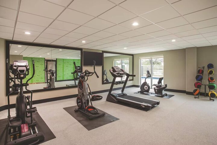 Comfort Inn & Suites Clearwater South - Pinellas Park