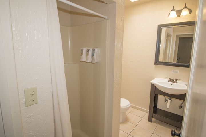 Room 100 of 117