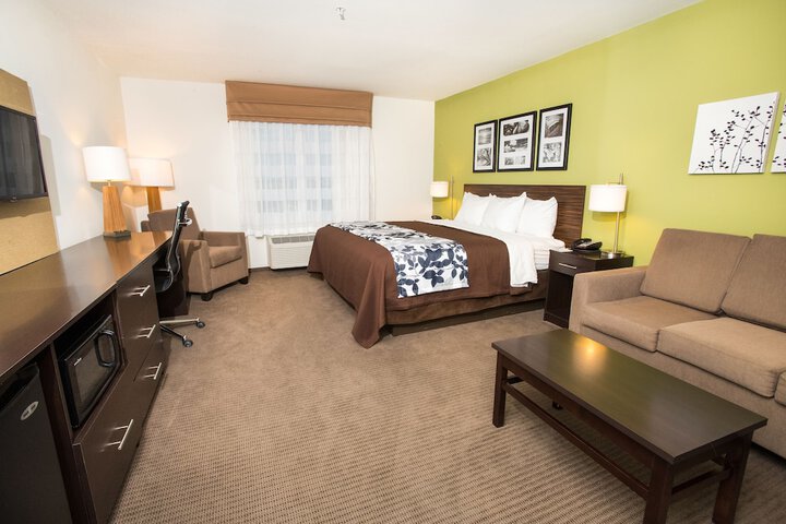 Room 18 of 39