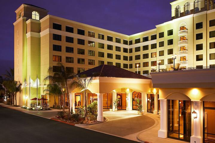 DoubleTree Suites by Hilton Anaheim Rsrt - Convention Cntr
