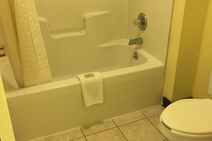 Room 14 of 34