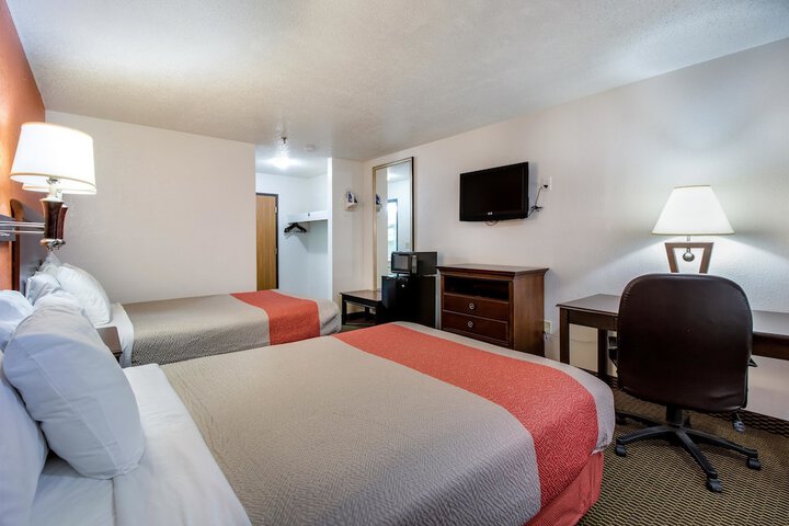 Room 25 of 34
