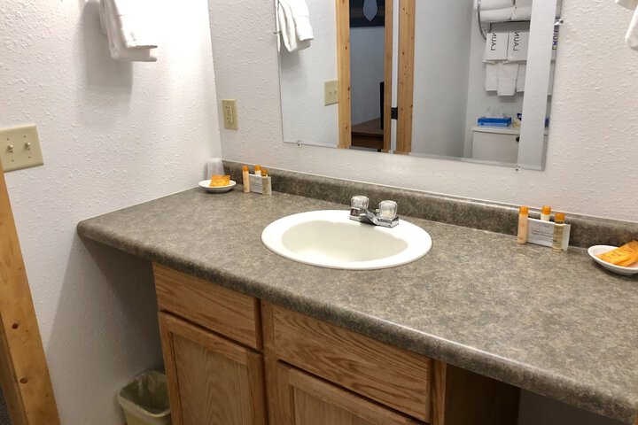 Room 213 of 259