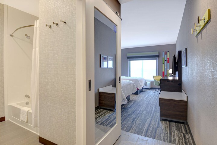 Room 25 of 56