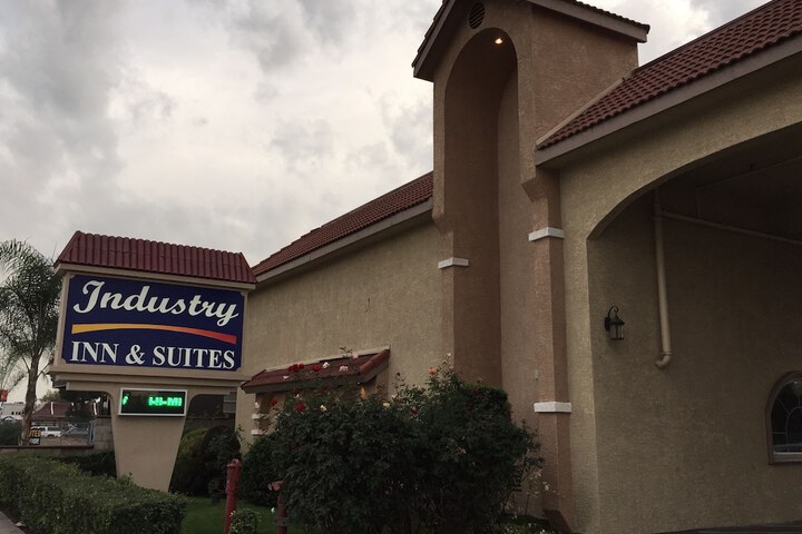 Hotel 5 of 74