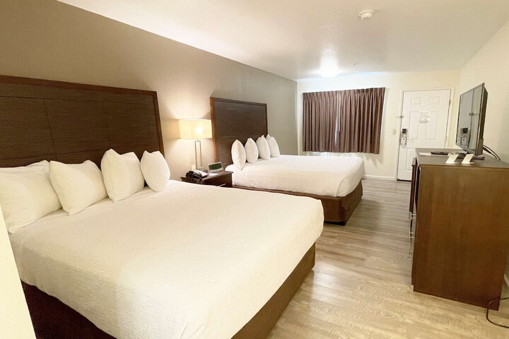 Room 28 of 37