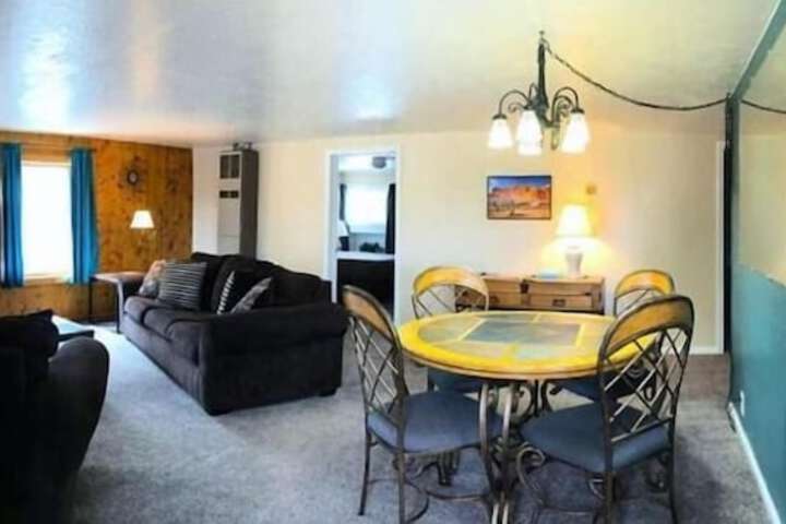 Austins Chuckwagon Lodge