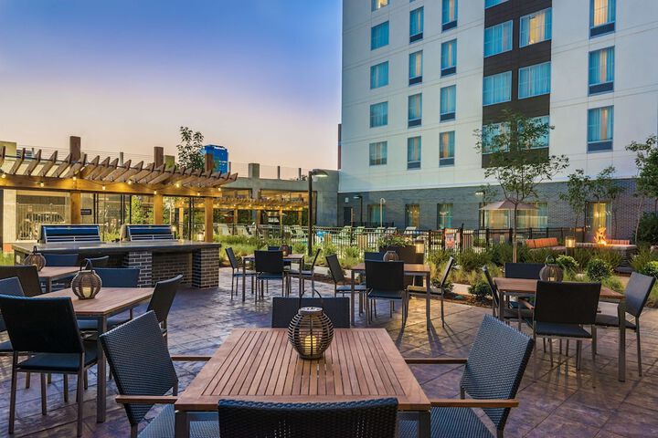 Terrace/Patio 31 of 32