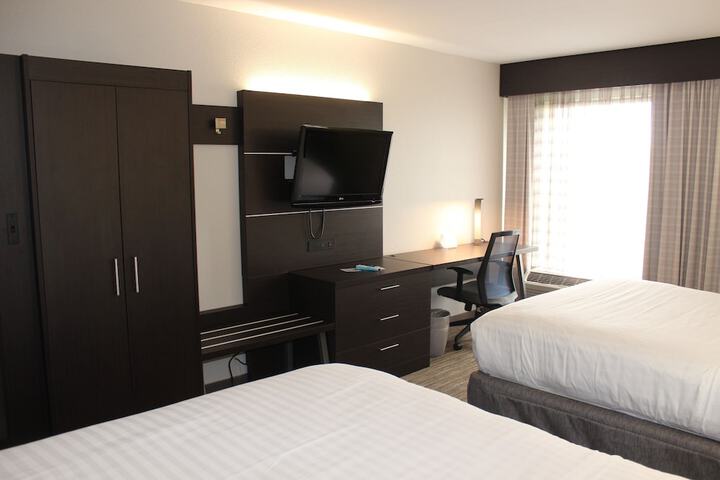 Holiday Inn Express & Suites Troy by IHG