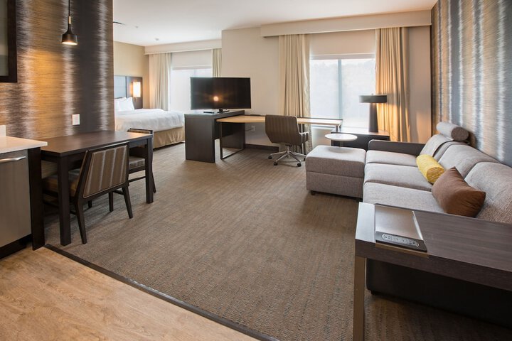 Room 32 of 45