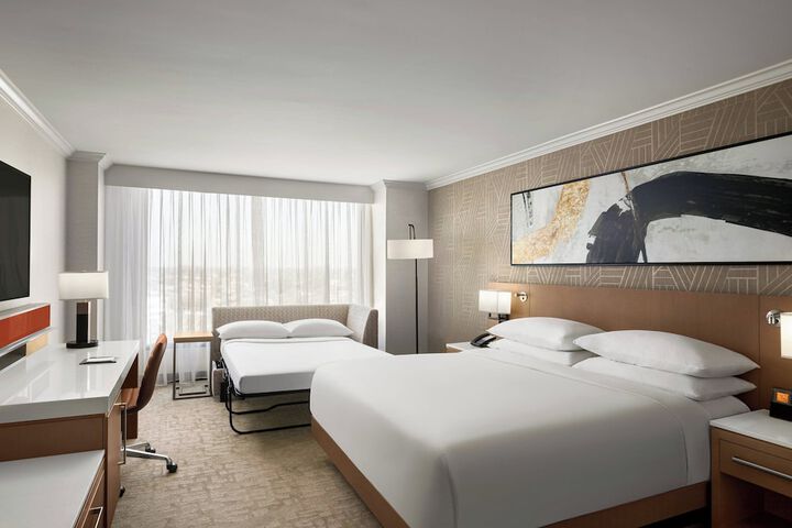 Delta Hotels by Marriott Anaheim Garden Grove