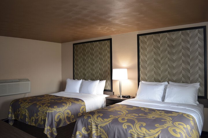Room 23 of 39