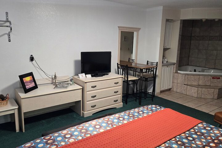 Room 32 of 46