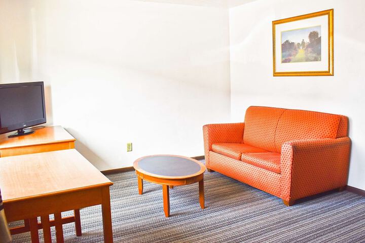 Room 19 of 35