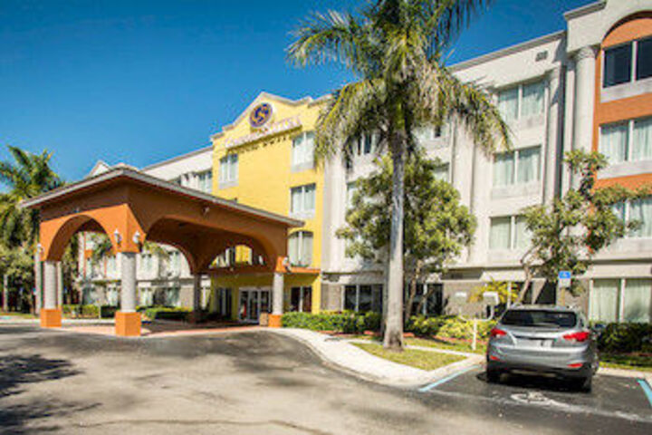 MainStay Suites