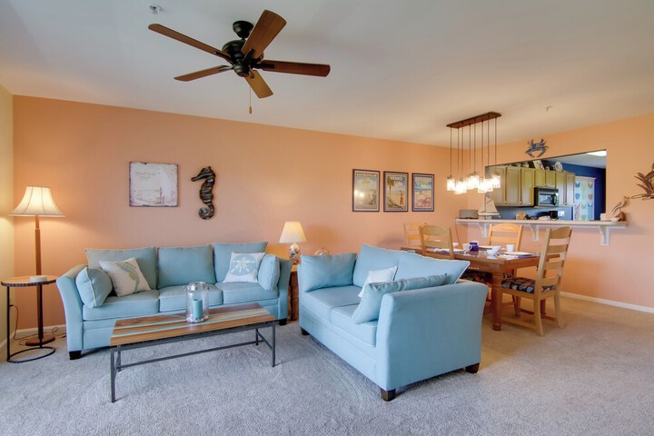 Pool & Bay Access: Serene Ocean View Oasis