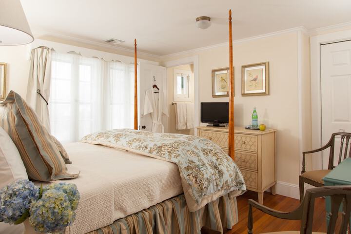 Room 16 of 26