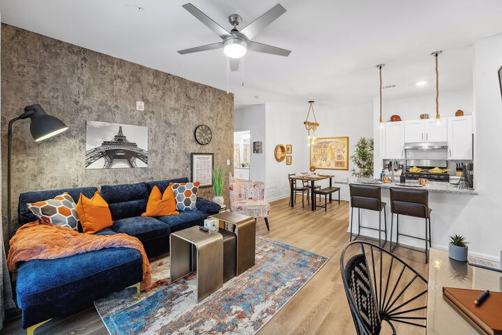 Luxurious Apartments - Pool Gym Bikes