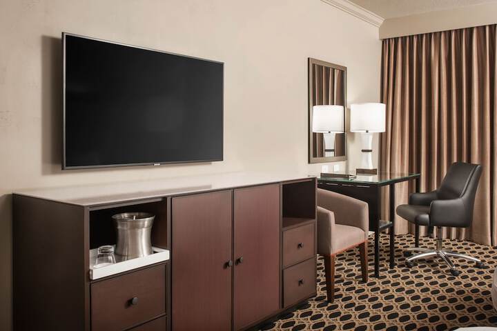 Room 26 of 60
