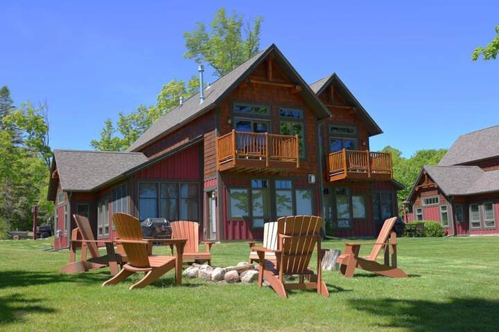 Trappers Landing Lodge