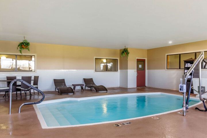 Pool 4 of 31