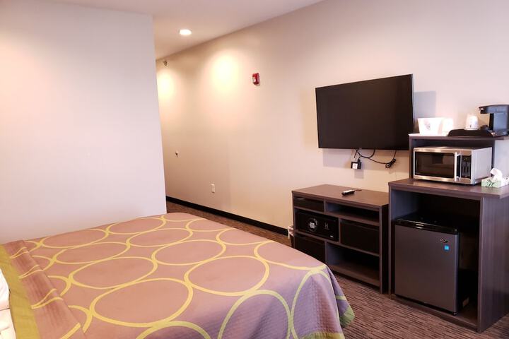 Room 19 of 33