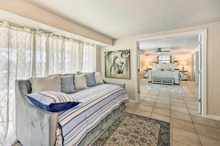 Private Pool: Lakefront Home in Hot Springs!
