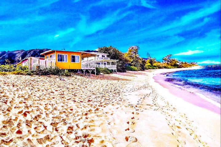 Mokulēia Beach Houses at Owen's Retreat