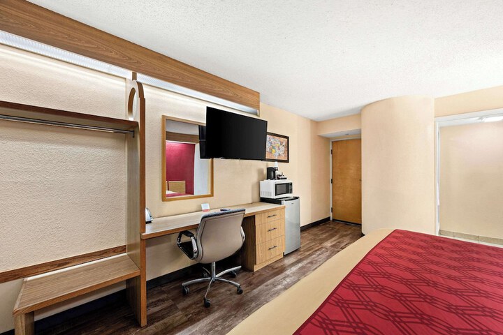 Room 31 of 44