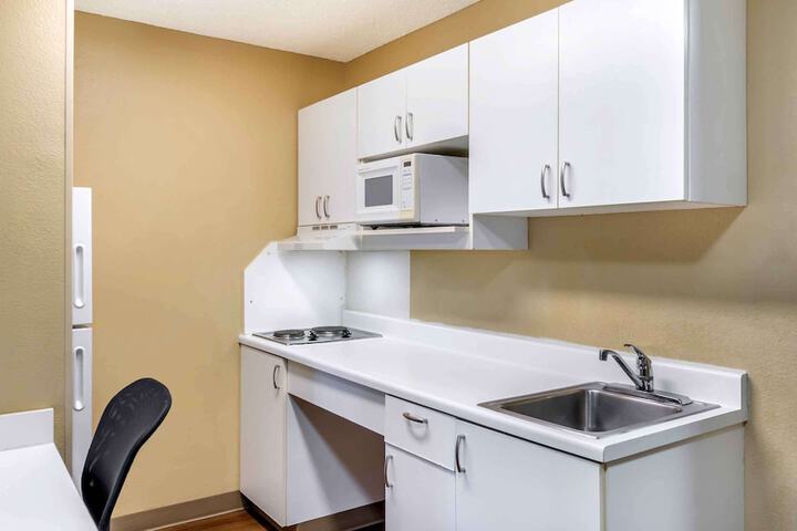 Room 19 of 28