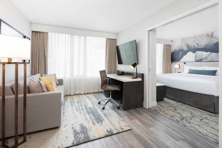 Delta Hotels by Marriott Vancouver Downtown Suites - Downtown Vancouver