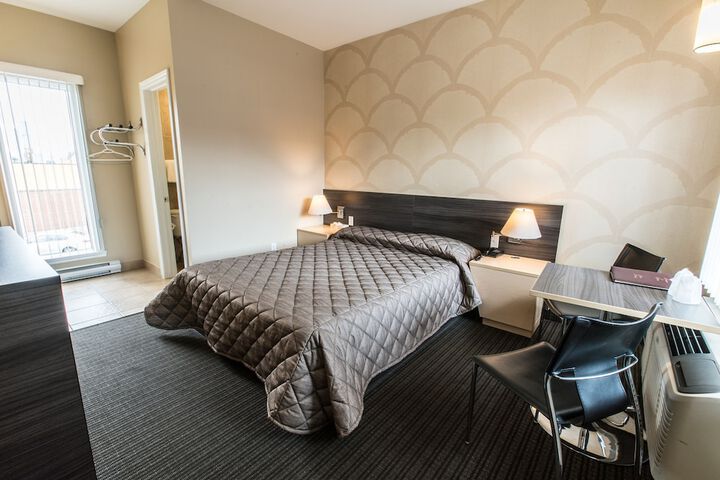 Falcon Motel Brossard