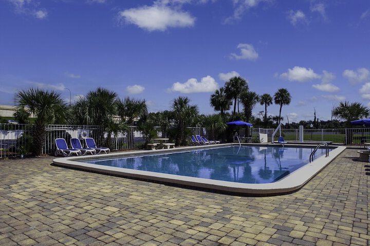 Pool 5 of 51