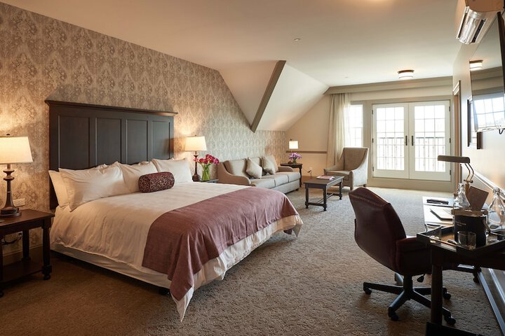 The Groton Inn