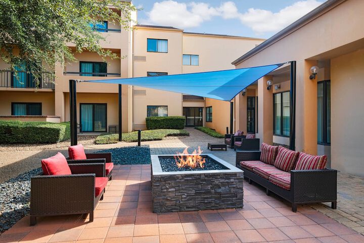 Terrace/Patio 26 of 28
