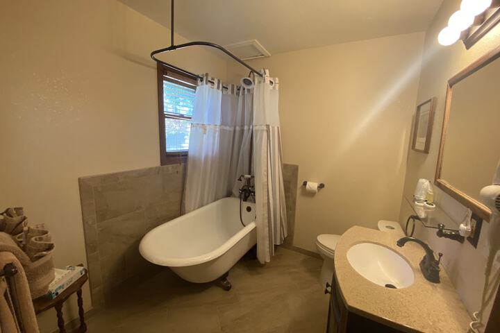 Room 21 of 40