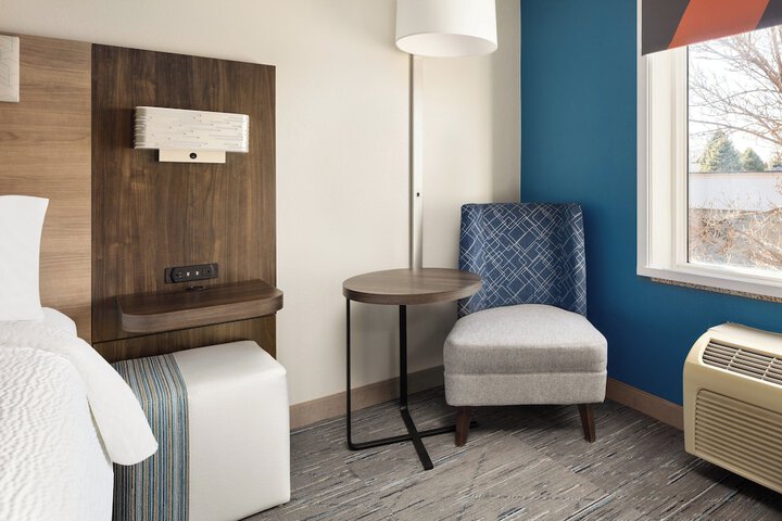 Room 10 of 36