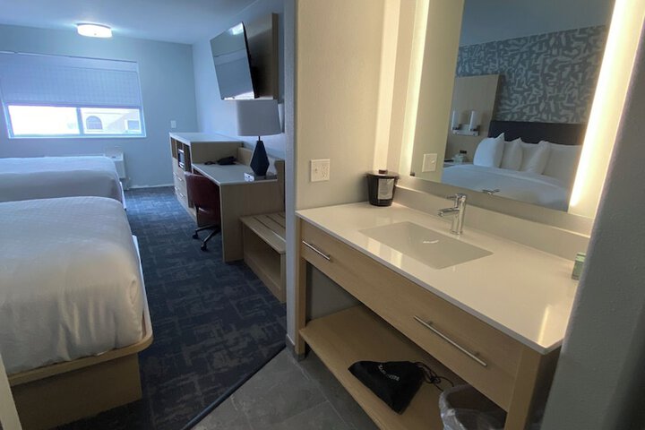 Room 12 of 35