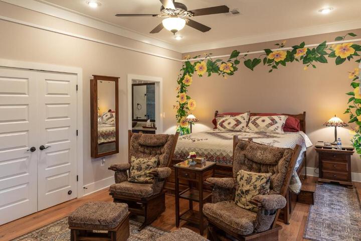 Bienvenue Mon Ami Bed and Breakfast
