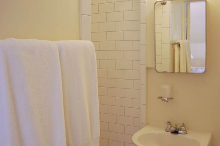 Room 186 of 217