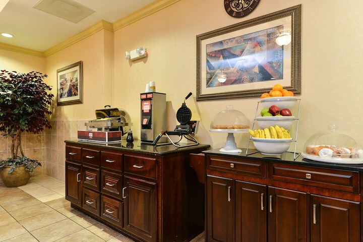 Breakfast/Coffee Service 48 of 56