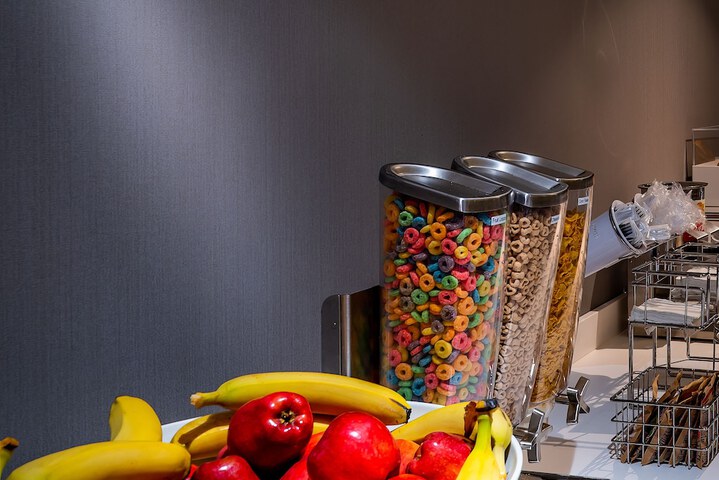 La Quinta Inn & Suites by Wyndham Times Square South