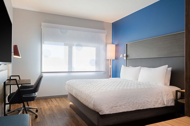 Room 15 of 25