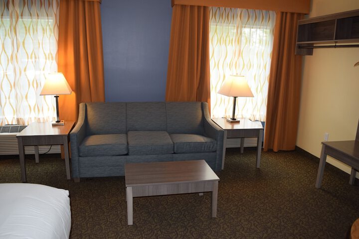 Room 17 of 46