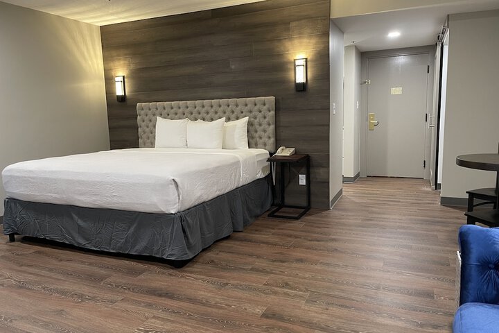 Chateau Hotel and Conference Center