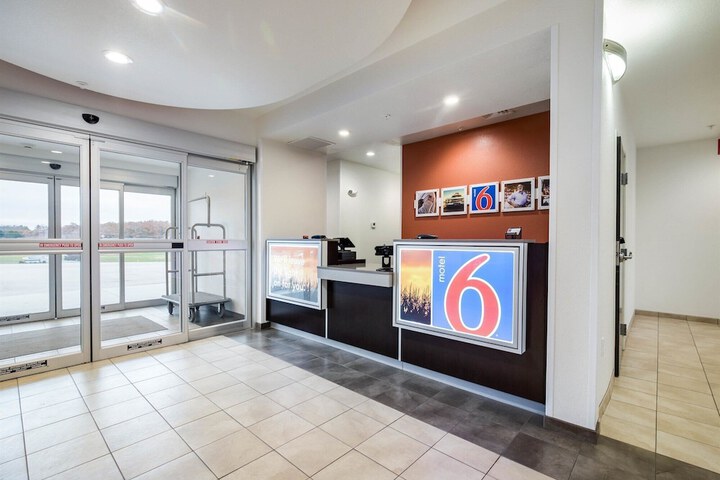 Motel 6 Poplar Bluff MO